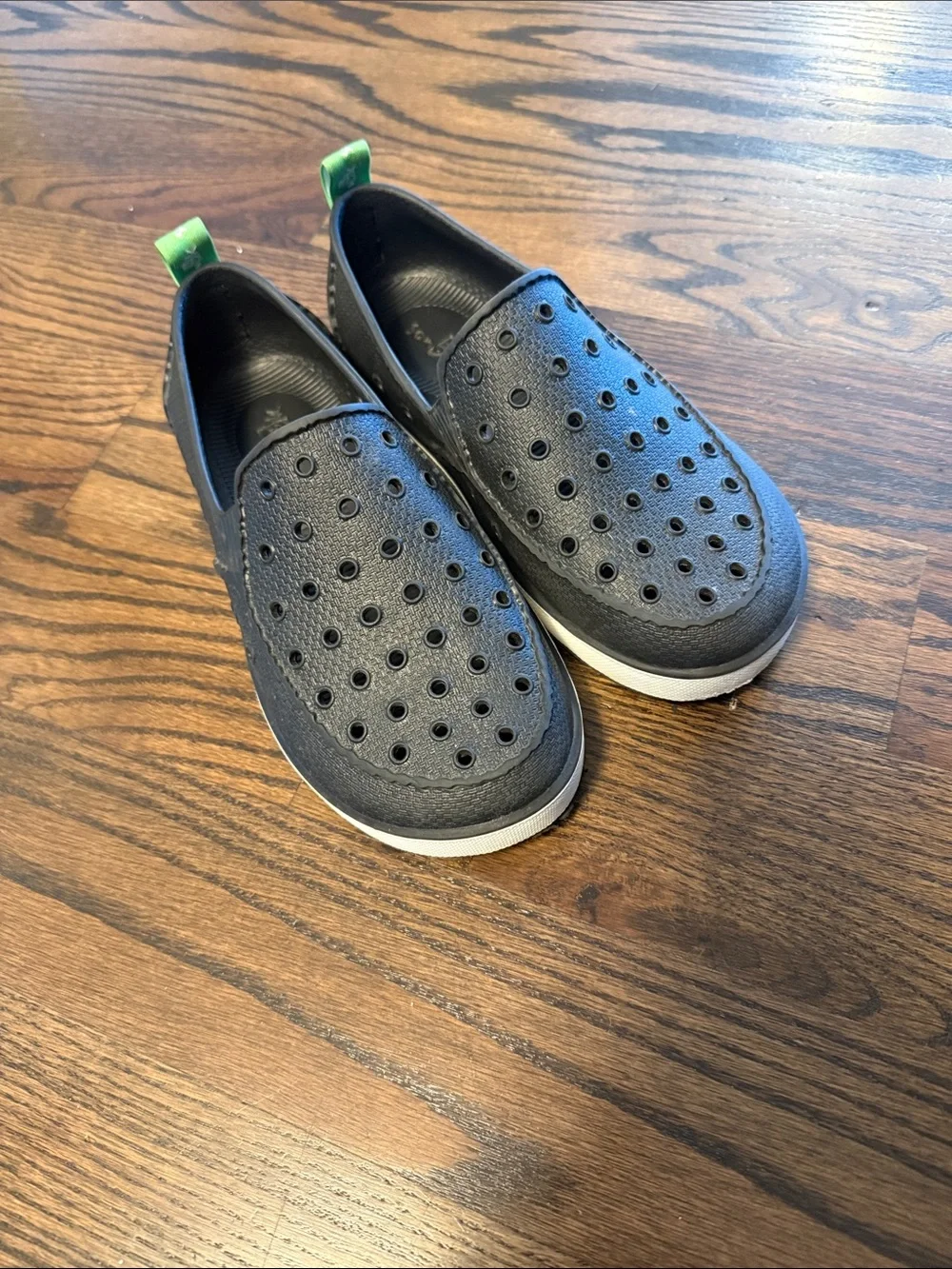 EUC SANUK LIL WALKER SIZE 3 BOYS UNISEX WATER SHOES SLIP ON YOUTH LOAFER